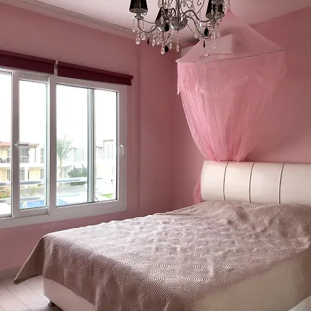 Caezar Beach Apartament Viktoriya Boghaz