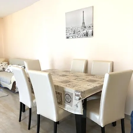 Caezar Beach Apartament Viktoriya