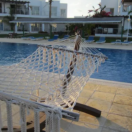 Caezar Beach Apartament Viktoriya * Boghaz